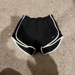 black nike dri fit shorts